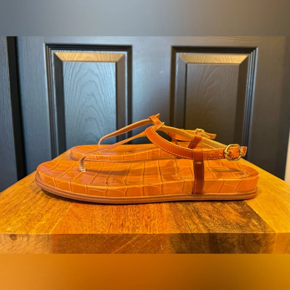 Sam Edelman Naomi Tan T-Strap Sandals - Picture 8 of 11